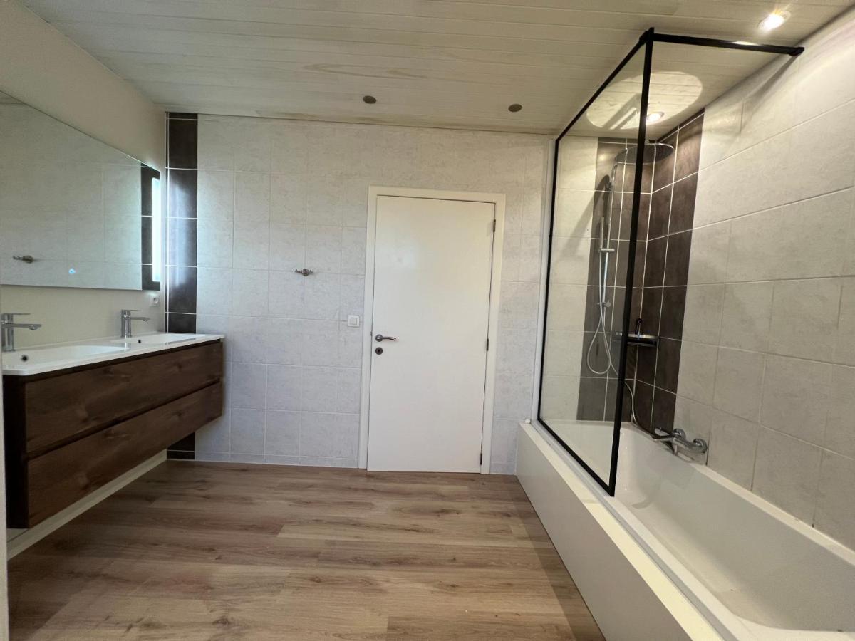Ruim App. Met Grote Garage Apartment Ieper Ngoại thất bức ảnh