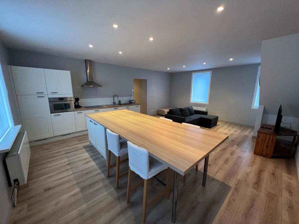 Ruim App. Met Grote Garage Apartment Ieper Ngoại thất bức ảnh